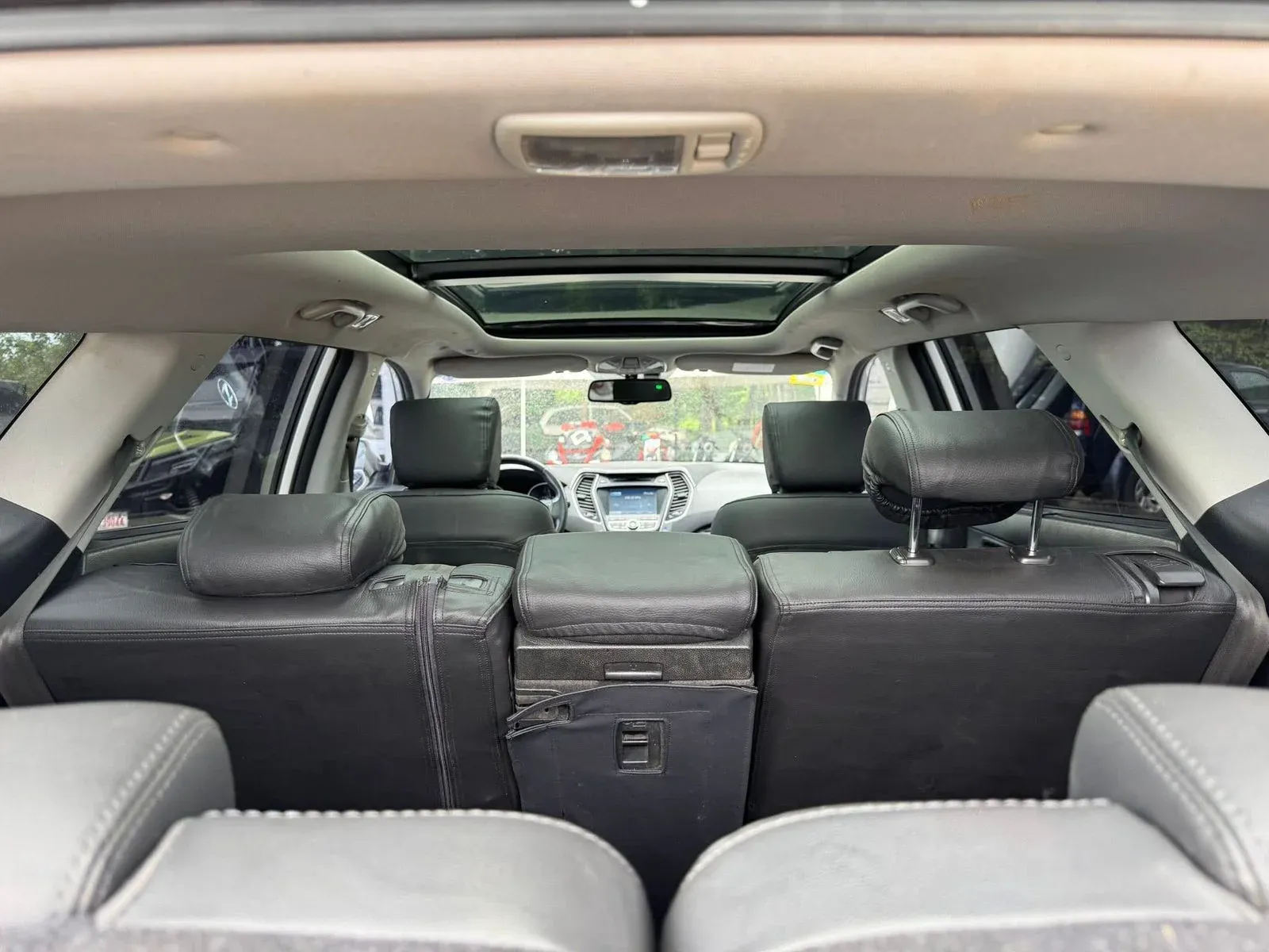 Hyundai Santa Fe - Photo 2