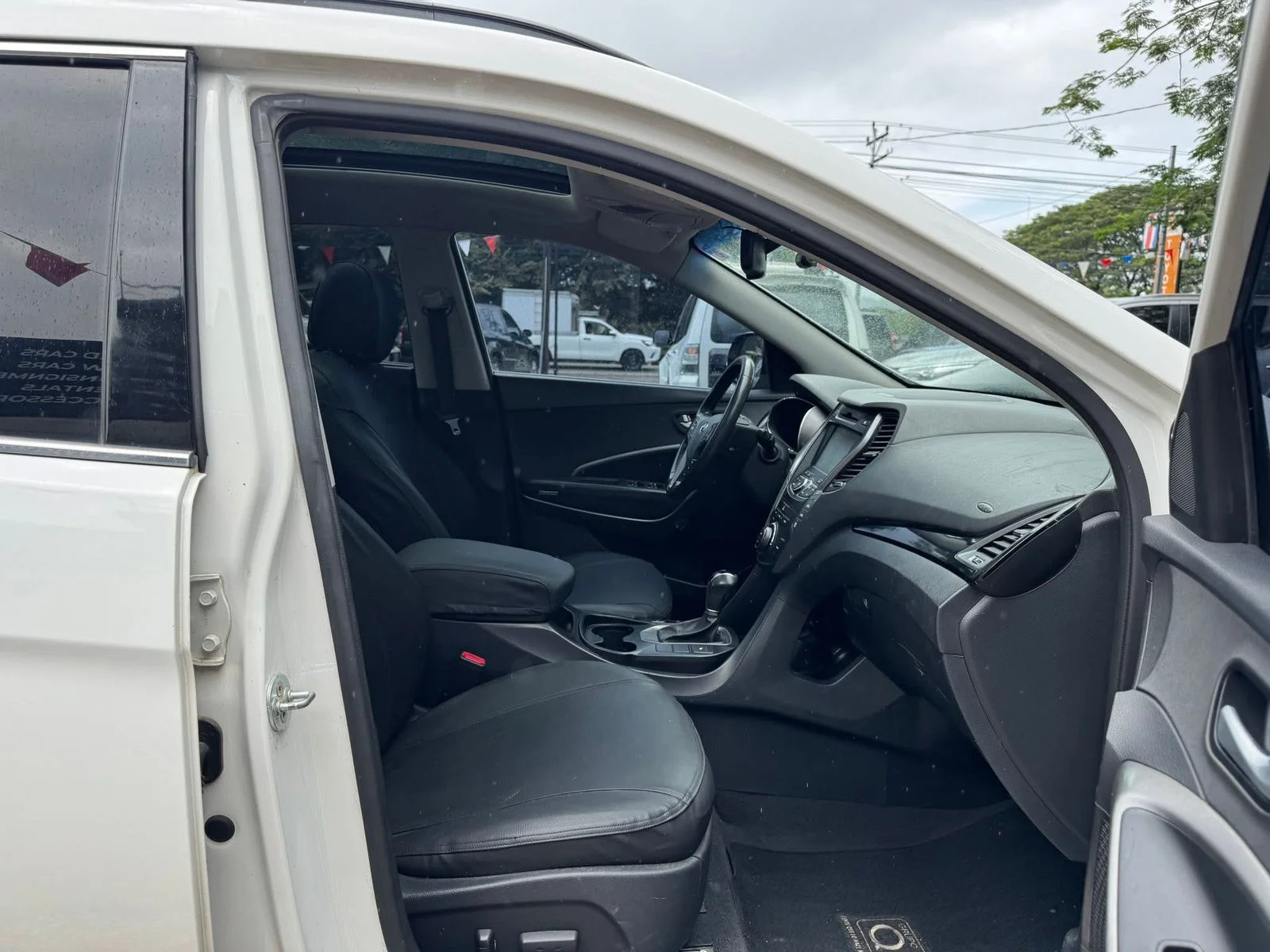 Hyundai Santa Fe - Photo 5