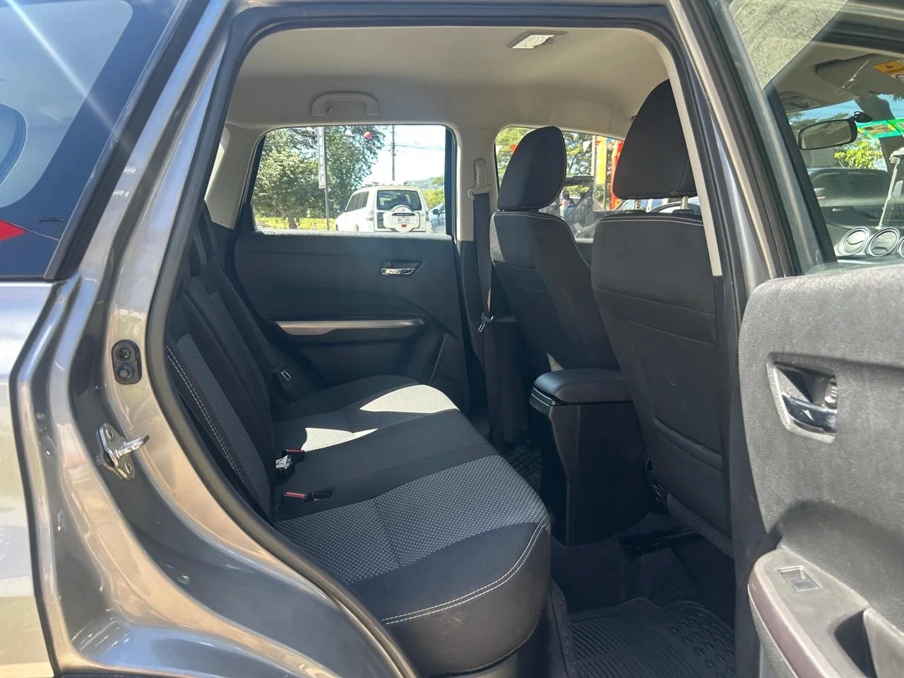 Suzuki Grand Vitara - Photo 11